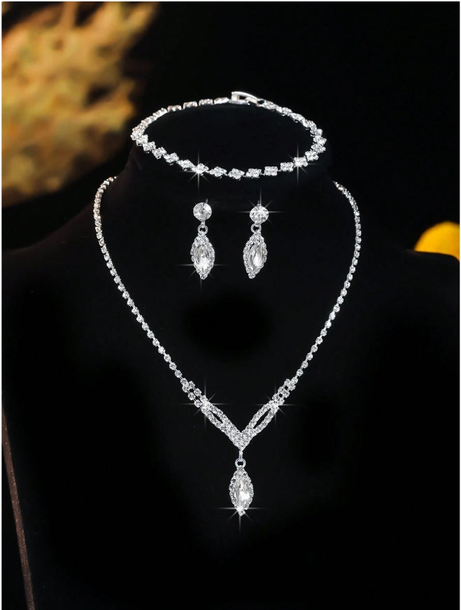 Set Diamond - colier ,bratara ,cercei - Silver White